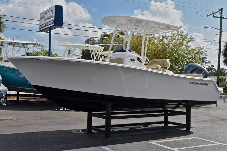 Thumbnail 3 for New 2018 Sportsman Heritage 211 Center Console boat for sale in Islamorada, FL