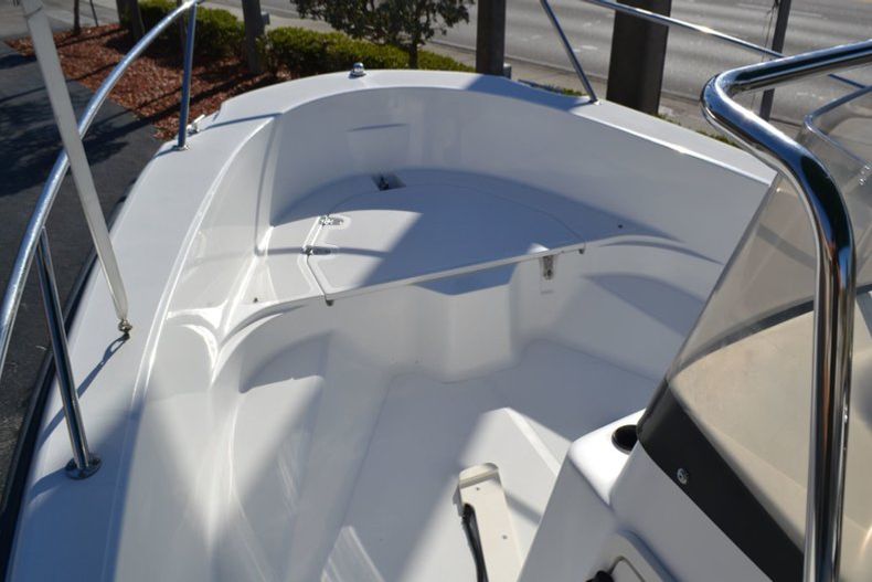 Thumbnail 14 for Used 2000 Boston Whaler 18 Dauntless boat for sale in Vero Beach, FL