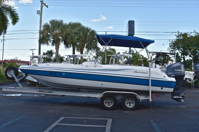 Thumbnail 4 for Used 2014 Hurricane SunDeck Sport SS 232 OB boat for sale in West Palm Beach, FL