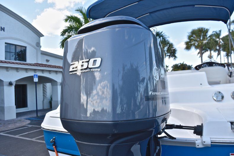 Thumbnail 9 for Used 2014 Hurricane SunDeck Sport SS 232 OB boat for sale in West Palm Beach, FL