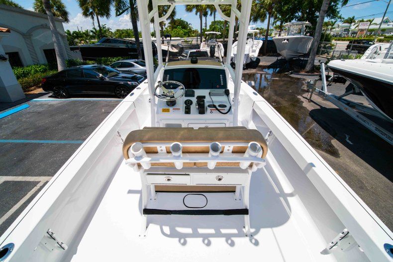Thumbnail 8 for New 2019 Sportsman Masters 227 Bay Boat boat for sale in Vero Beach, FL