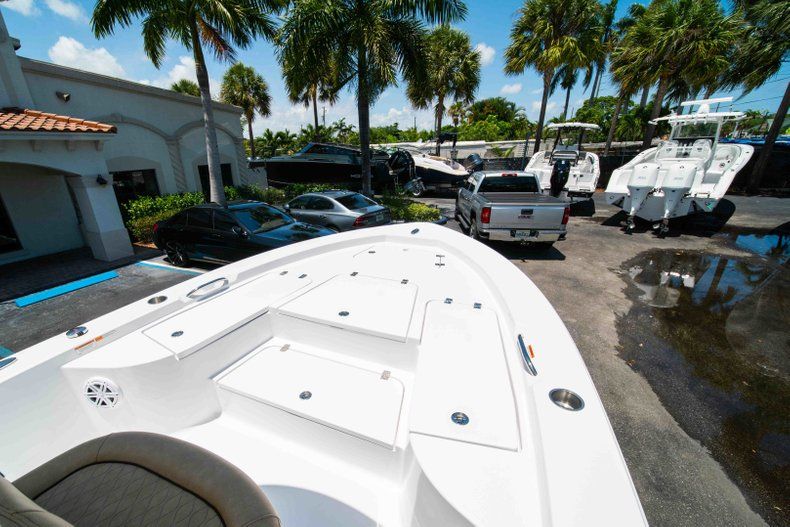 Thumbnail 32 for New 2019 Sportsman Masters 227 Bay Boat boat for sale in Vero Beach, FL