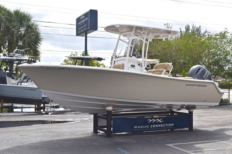 Thumbnail 3 for Used 2017 Sportsman Open 212 Center Console boat for sale in West Palm Beach, FL