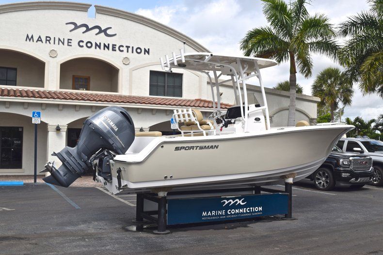 Thumbnail 7 for Used 2017 Sportsman Open 212 Center Console boat for sale in West Palm Beach, FL