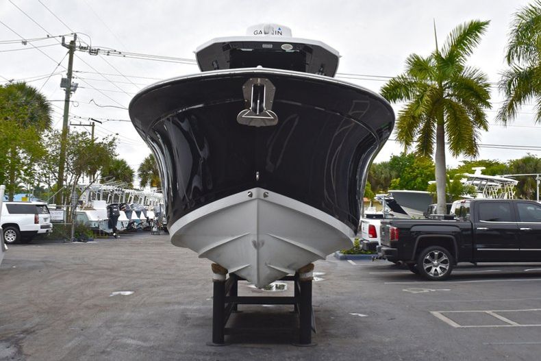 Thumbnail 2 for Used 2018 Blackfin 272CC Center Console boat for sale in West Palm Beach, FL