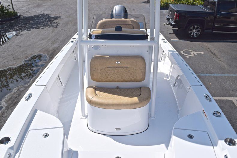 Thumbnail 53 for New 2019 Sportsman Masters 227 Bay Boat boat for sale in Vero Beach, FL