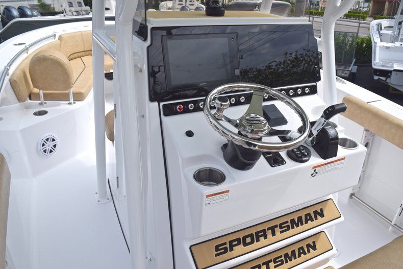 Thumbnail 31 for New 2019 Sportsman Heritage 241 Center Console boat for sale in Islamorada, FL