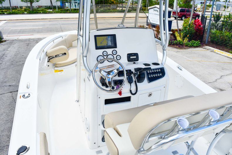 Thumbnail 23 for Used 2018 NauticStar 22XS boat for sale in Fort Lauderdale, FL