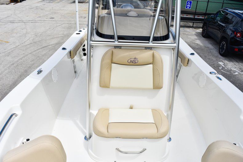 Thumbnail 52 for Used 2018 NauticStar 22XS boat for sale in Fort Lauderdale, FL