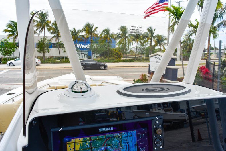 Thumbnail 37 for Used 2018 Sea Hunt 234 Ultra boat for sale in Fort Lauderdale, FL