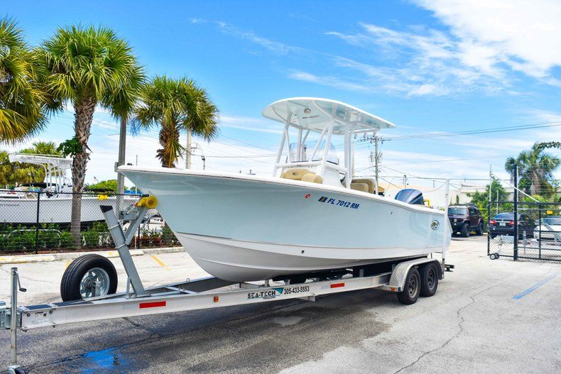 Thumbnail 3 for Used 2018 Sea Hunt 234 Ultra boat for sale in Fort Lauderdale, FL