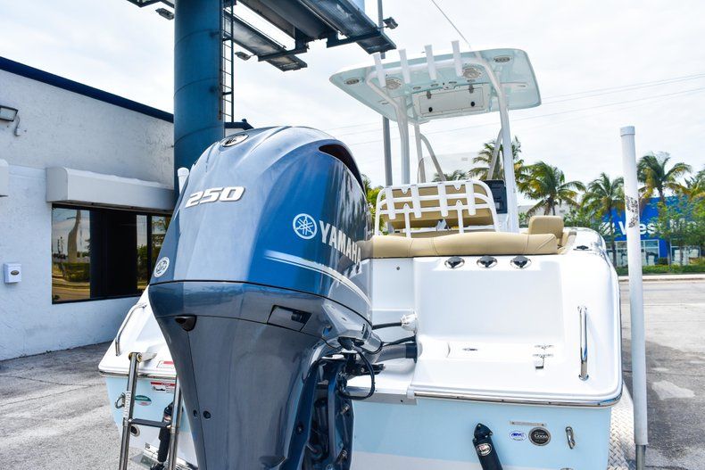 Thumbnail 8 for Used 2018 Sea Hunt 234 Ultra boat for sale in Fort Lauderdale, FL