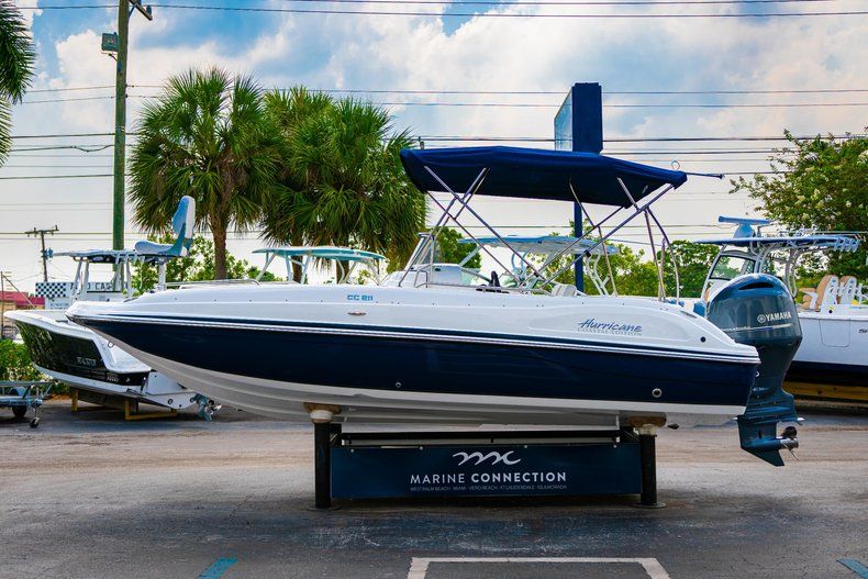 Thumbnail 4 for Used 2019 Hurricane CC 211 OB boat for sale in West Palm Beach, FL