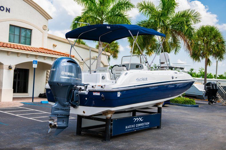 Thumbnail 7 for Used 2019 Hurricane CC 211 OB boat for sale in West Palm Beach, FL