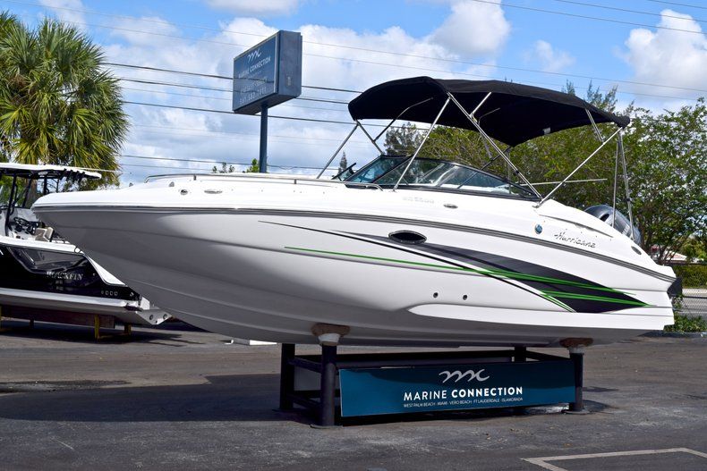 Thumbnail 3 for New 2019 Hurricane SunDeck SD 2200 OB boat for sale in West Palm Beach, FL