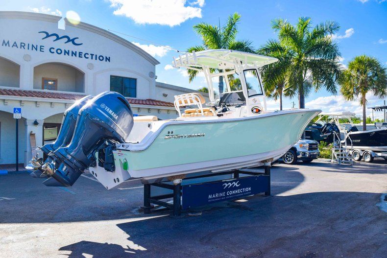 Thumbnail 9 for New 2019 Sportsman Open 252 Center Console boat for sale in Fort Lauderdale, FL