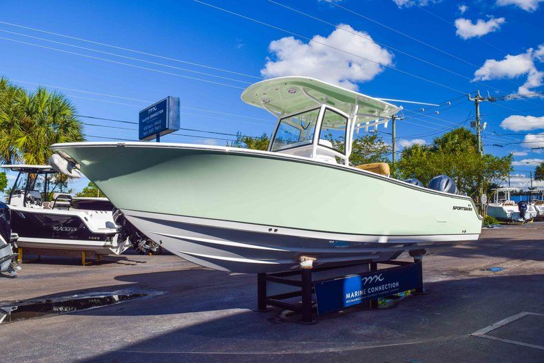 Thumbnail 4 for New 2019 Sportsman Open 252 Center Console boat for sale in Fort Lauderdale, FL