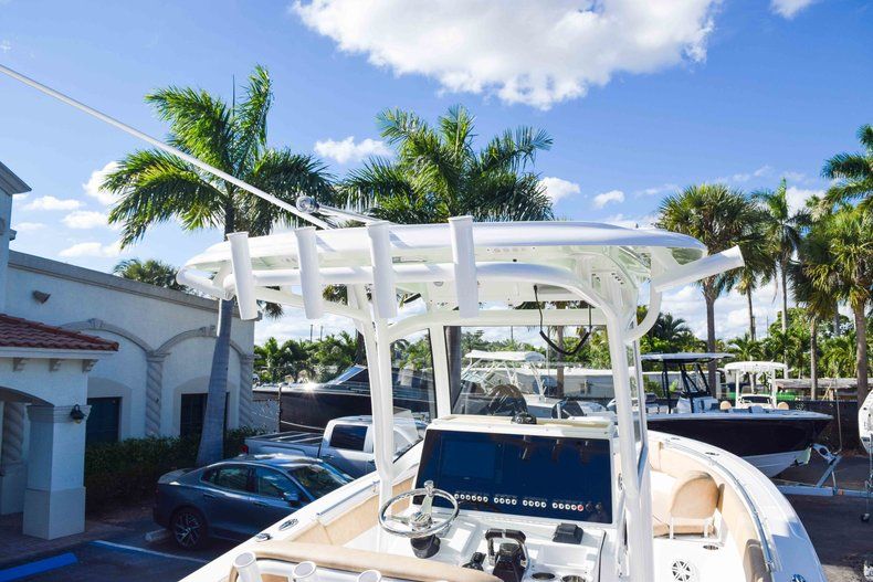 Thumbnail 13 for New 2019 Sportsman Open 252 Center Console boat for sale in Fort Lauderdale, FL