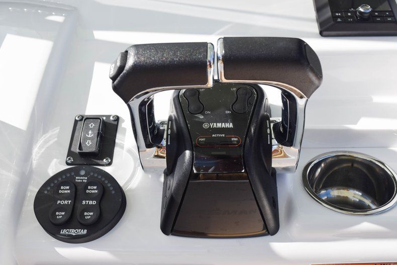 Thumbnail 53 for New 2019 Sportsman Open 252 Center Console boat for sale in Fort Lauderdale, FL