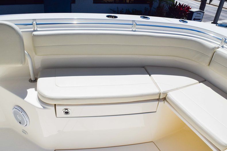Thumbnail 44 for New 2019 Cobia 277 Center Console boat for sale in Fort Lauderdale, FL