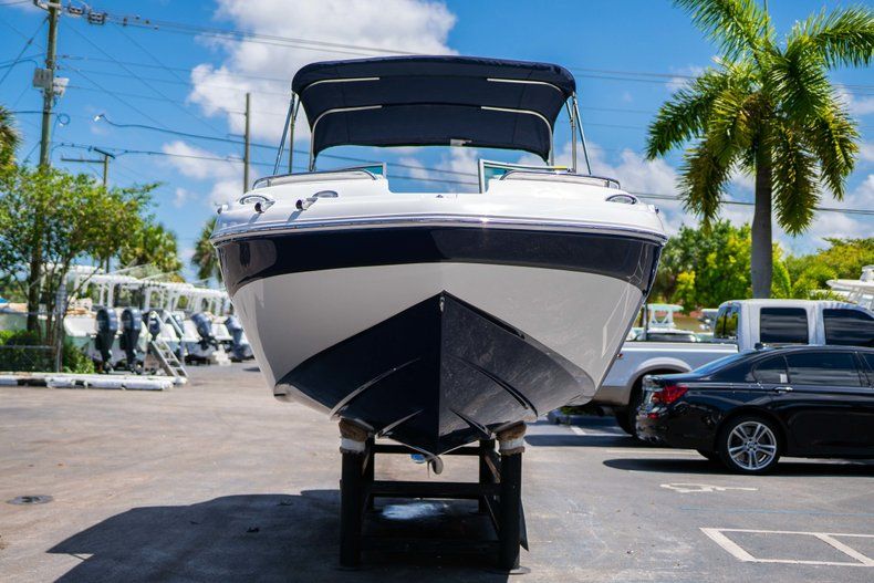 Thumbnail 2 for New 2019 Hurricane SunDeck SD 2400 OB boat for sale in West Palm Beach, FL