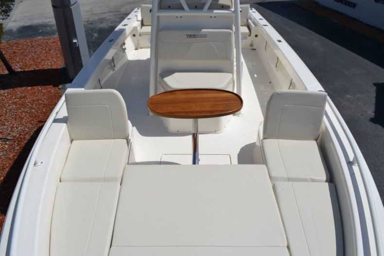 Thumbnail 19 for New 2019 Pathfinder 2600 TRS boat for sale in Vero Beach, FL