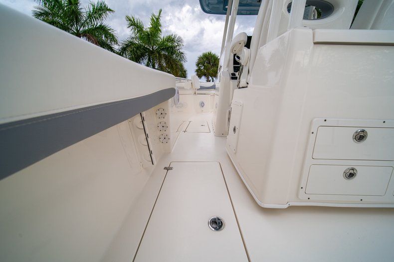 Thumbnail 19 for New 2019 Cobia 301 CC Center Console boat for sale in West Palm Beach, FL