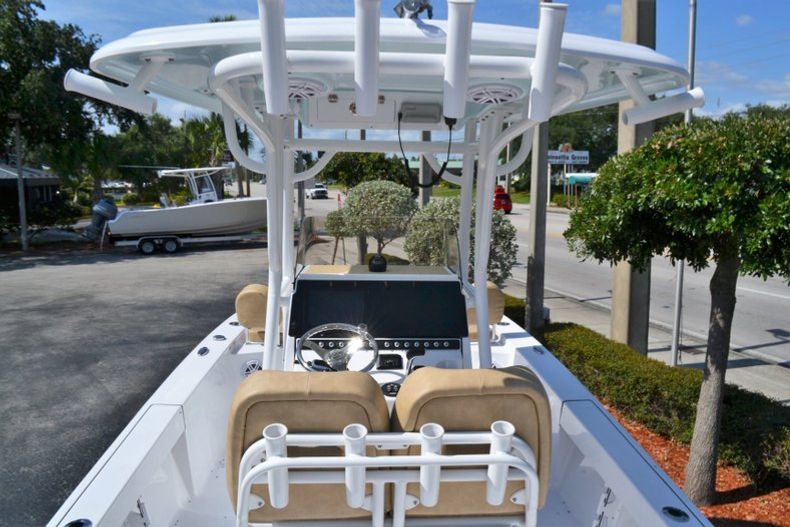 Thumbnail 10 for New 2019 Sportsman Masters 247 Bay Boat boat for sale in Vero Beach, FL
