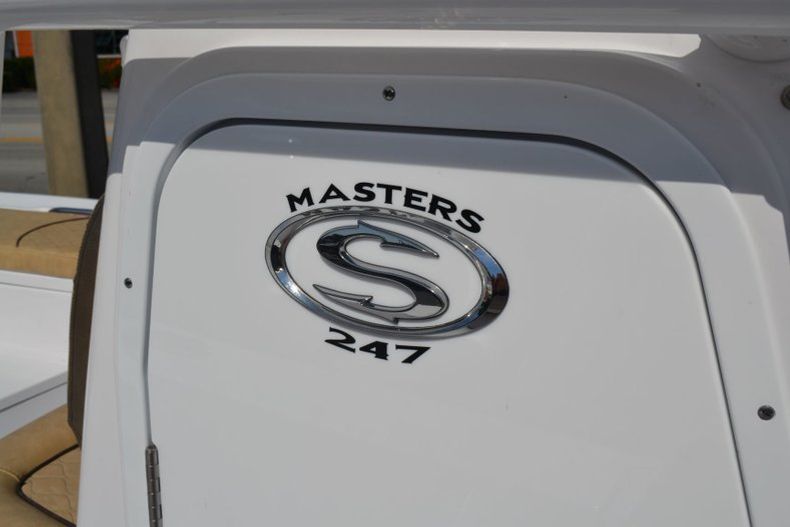 Thumbnail 15 for New 2019 Sportsman Masters 247 Bay Boat boat for sale in Vero Beach, FL