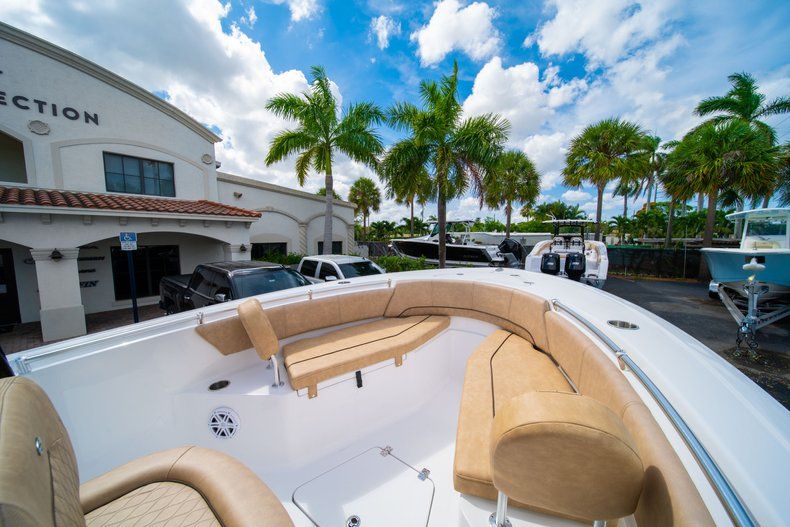 Thumbnail 33 for New 2019 Sportsman Open 232 Center Console boat for sale in Miami, FL