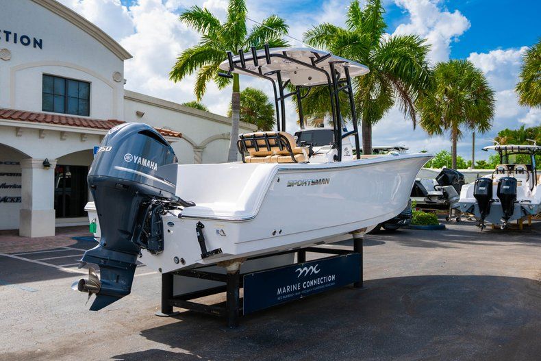 Thumbnail 7 for New 2019 Sportsman Open 232 Center Console boat for sale in Miami, FL