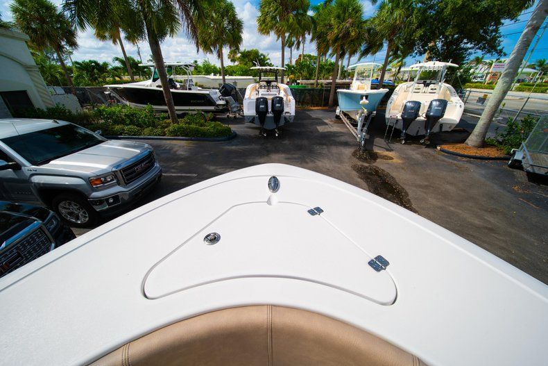 Thumbnail 41 for New 2019 Sportsman Open 232 Center Console boat for sale in Miami, FL