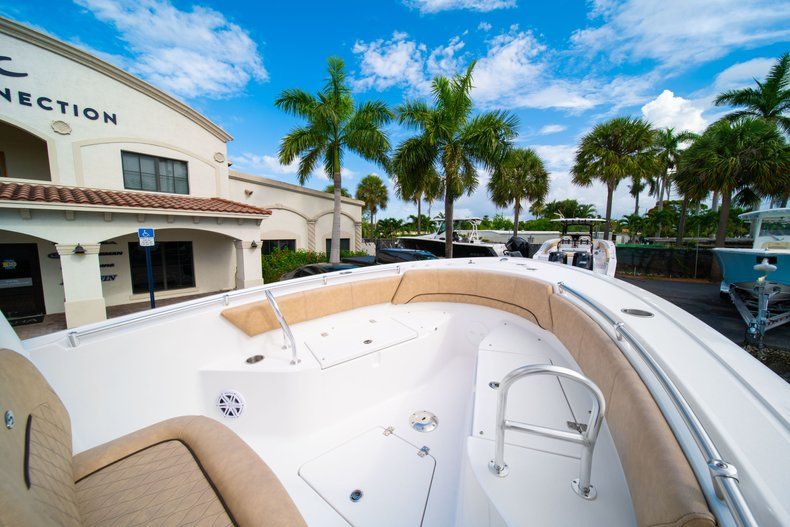 Thumbnail 34 for New 2019 Sportsman Open 242 Center Console boat for sale in West Palm Beach, FL