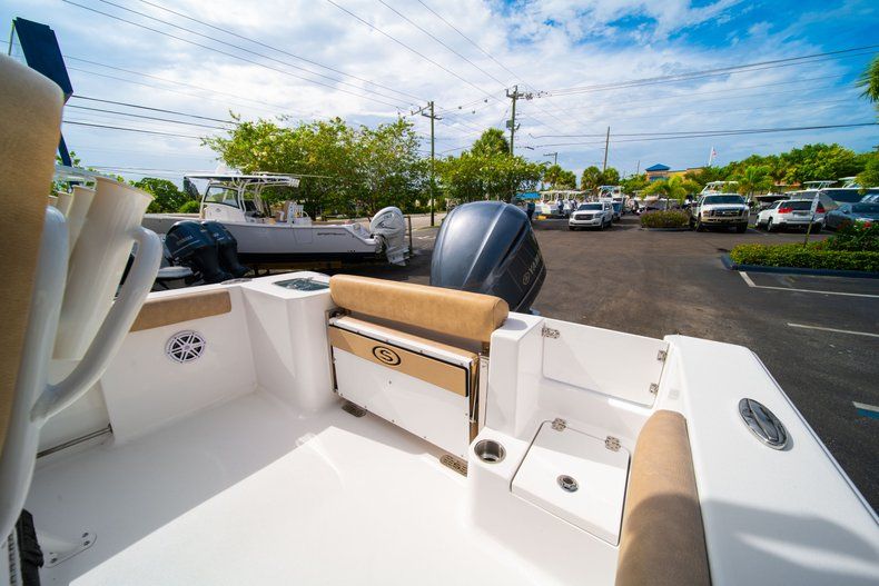 Thumbnail 9 for New 2019 Sportsman Open 242 Center Console boat for sale in West Palm Beach, FL