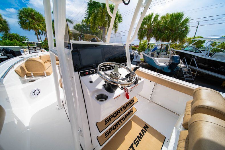 Thumbnail 22 for New 2019 Sportsman Open 242 Center Console boat for sale in West Palm Beach, FL