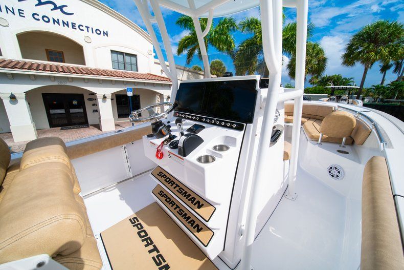 Thumbnail 20 for New 2019 Sportsman Open 242 Center Console boat for sale in West Palm Beach, FL