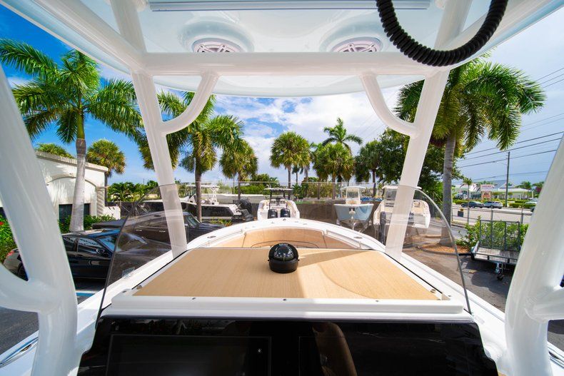 Thumbnail 26 for New 2019 Sportsman Open 242 Center Console boat for sale in West Palm Beach, FL