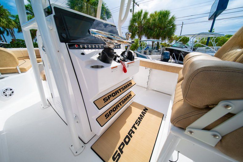 Thumbnail 24 for New 2019 Sportsman Open 242 Center Console boat for sale in West Palm Beach, FL