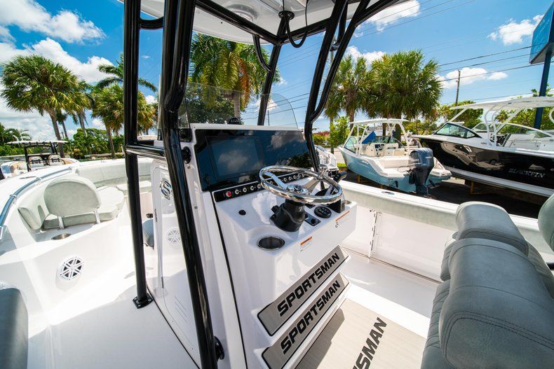 Thumbnail 23 for New 2019 Sportsman Open 242 Center Console boat for sale in Fort Lauderdale, FL