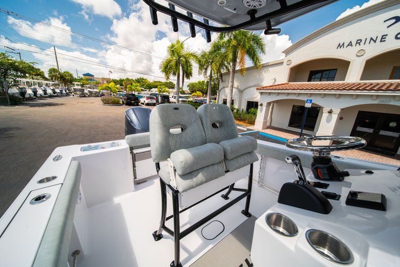 Thumbnail 26 for New 2019 Sportsman Open 242 Center Console boat for sale in Fort Lauderdale, FL