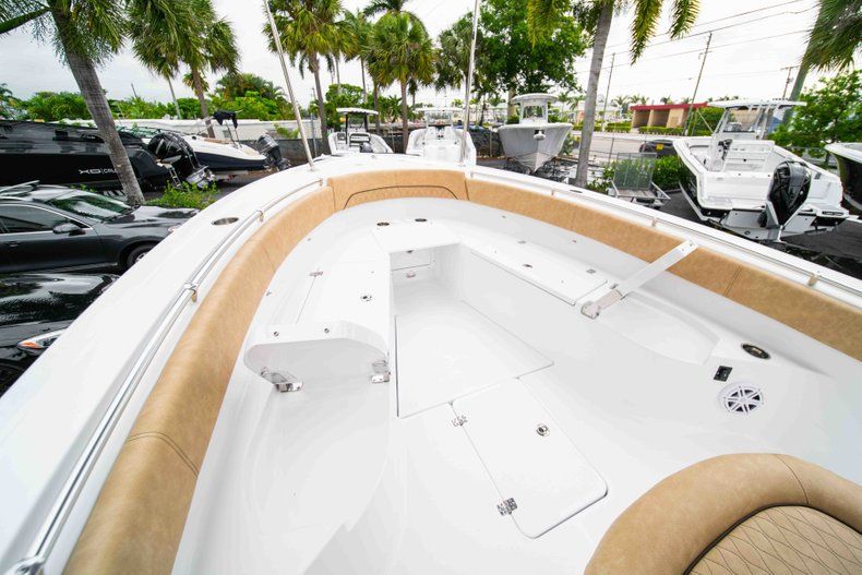 Thumbnail 37 for New 2019 Sportsman Open 282 Center Console boat for sale in Vero Beach, FL