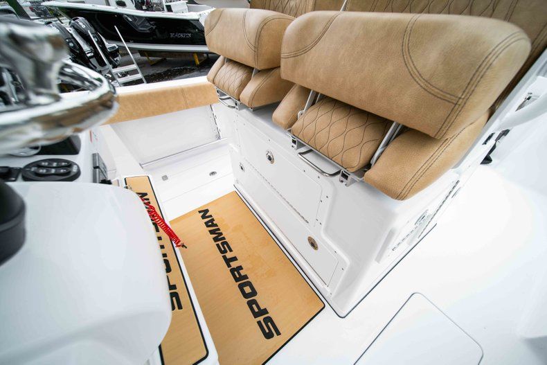 Thumbnail 28 for New 2019 Sportsman Open 282 Center Console boat for sale in Vero Beach, FL