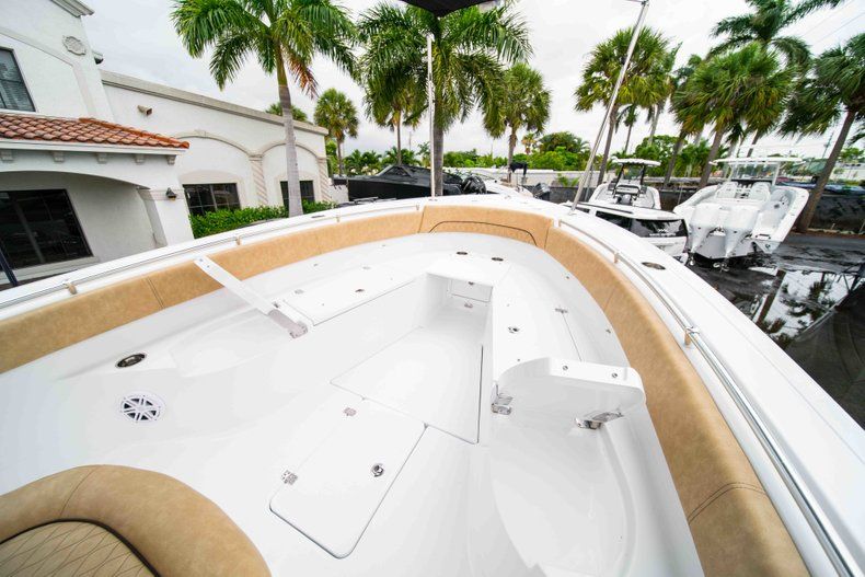 Thumbnail 34 for New 2019 Sportsman Open 282 Center Console boat for sale in Vero Beach, FL
