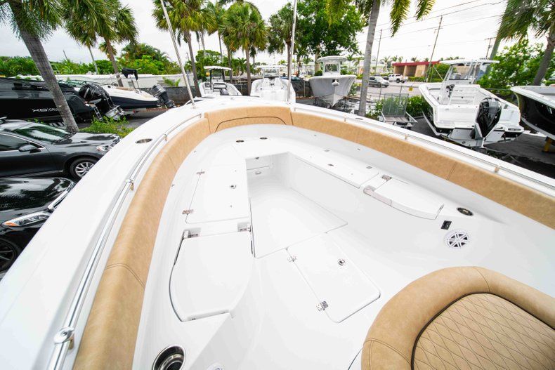 Thumbnail 36 for New 2019 Sportsman Open 282 Center Console boat for sale in Vero Beach, FL