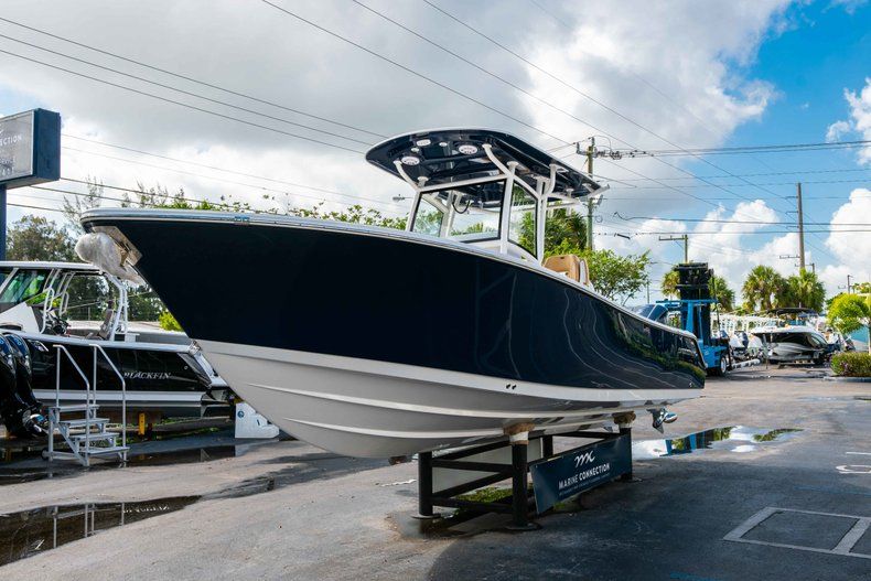 Thumbnail 3 for New 2019 Sportsman Open 282 Center Console boat for sale in Vero Beach, FL