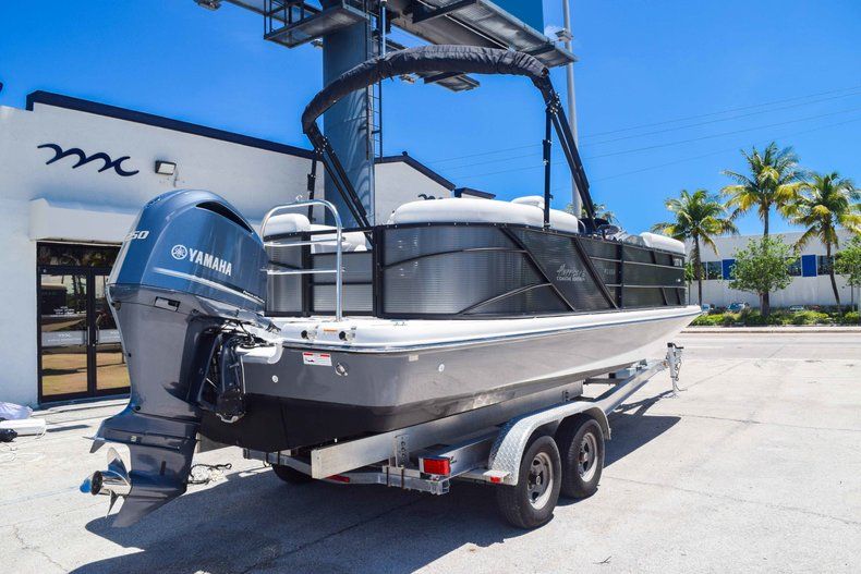 Thumbnail 7 for Used 2018 Hurricane FunDeck FD 236SB boat for sale in Fort Lauderdale, FL