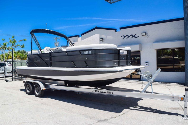 Thumbnail 1 for Used 2018 Hurricane FunDeck FD 236SB boat for sale in Fort Lauderdale, FL