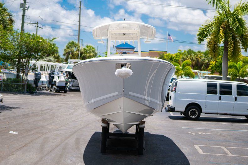 Thumbnail 2 for New 2019 Cobia 280 Center Console boat for sale in Miami, FL