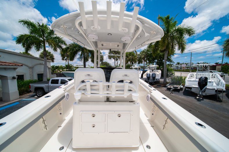 Thumbnail 9 for New 2019 Cobia 280 Center Console boat for sale in Miami, FL