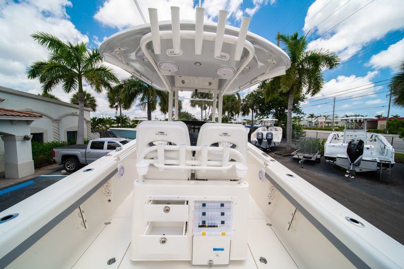 Thumbnail 10 for New 2019 Cobia 280 Center Console boat for sale in Miami, FL